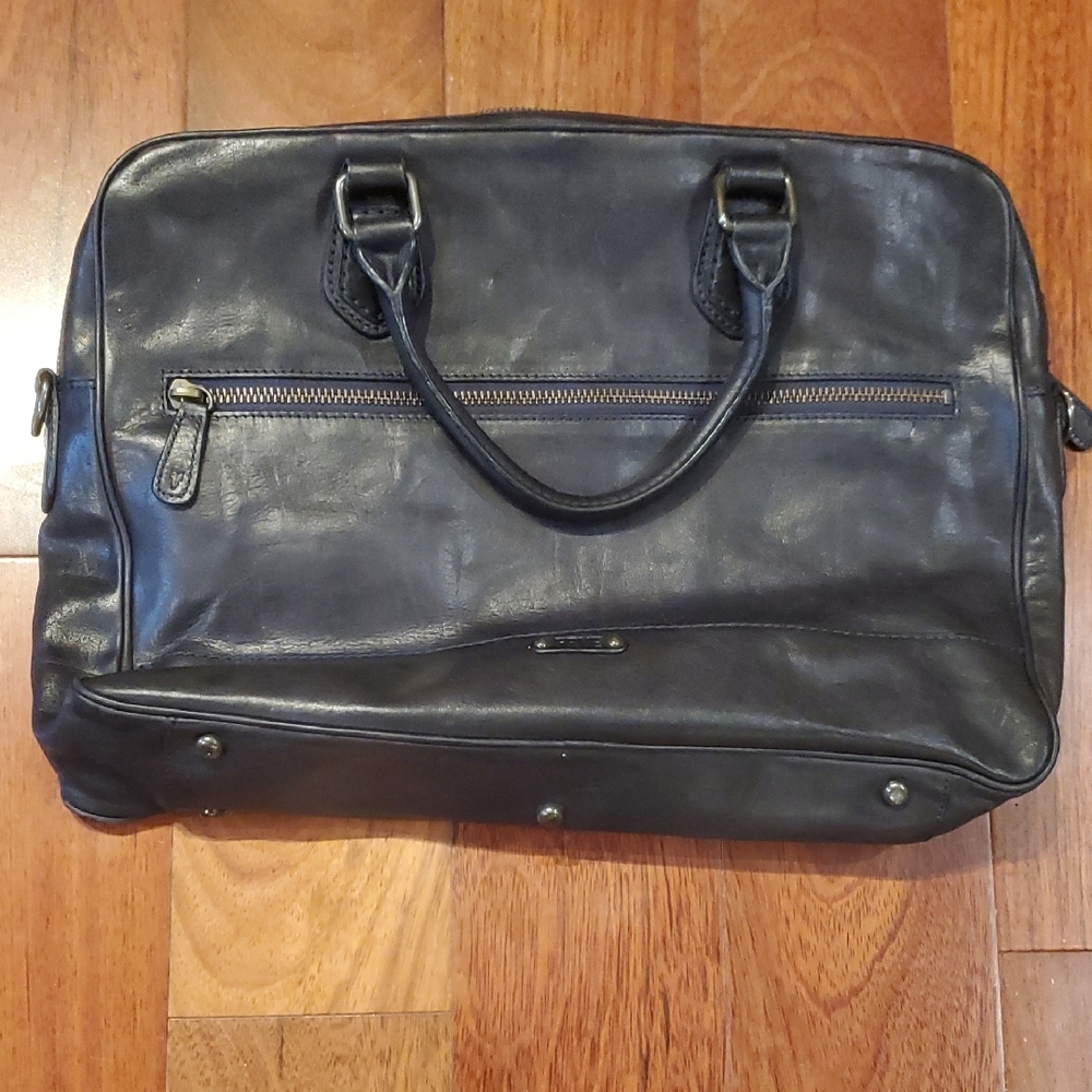 Frye Black Leather Briefcase with Structured Design and Metal Hardware